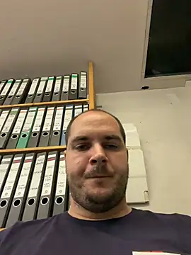 GeilerFinn95 online show from 06-17-26, 04:52