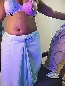 Snapshot of Preeti345 chatting on 07-27-26, 07:21 Preeti345 online show from 07-27-26, 07:21