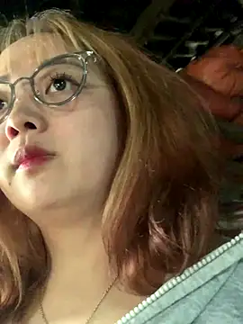 Snapshot of Samsam-006 chatting on 12-19-25, 03:13 Samsam-006 online show from 12-19-25, 03:13