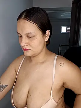 Valeriaa 21 online show from 06-21-26, 03:47