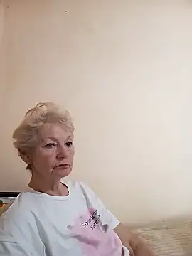 Snapshot of Calypso-Loove chatting on 05-08-26, 12:54 Calypso-Loove online show from 05-08-26, 12:54