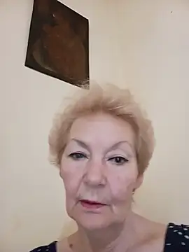 Snapshot of Calypso-Loove chatting on 05-15-26, 11:28 Calypso-Loove online show from 05-15-26, 11:28