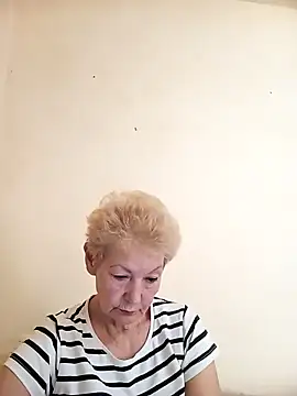 Snapshot of Calypso-Loove chatting on 05-28-26, 10:12 Calypso-Loove online show from 05-28-26, 10:12