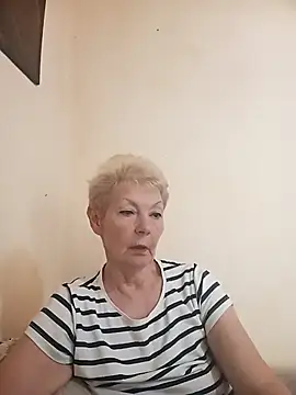 Snapshot of Calypso-Loove chatting on 05-30-26, 08:11 Calypso-Loove online show from 05-30-26, 08:11