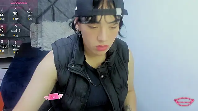 Kiara Fox   online show from 01-17-26, 08:34