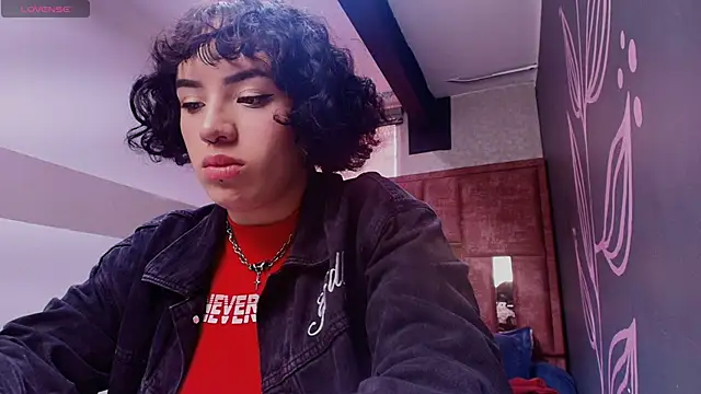 Kiara Fox   online show from 05-26-26, 07:54
