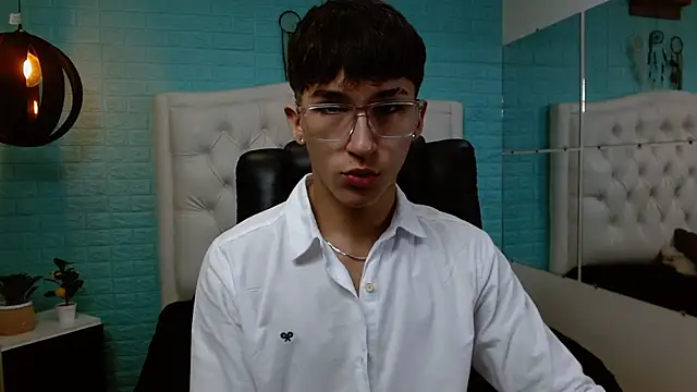 Snapshot of jeremy_job chatting on 02-10-26, 11:25 jeremy job online show from 02-10-26, 11:25