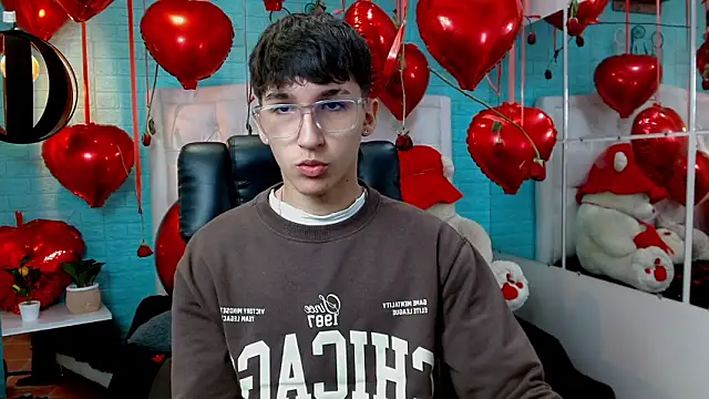 Snapshot of jeremy_job chatting on 02-14-26, 11:29 jeremy job online show from 02-14-26, 11:29