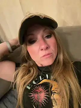 alluringpixie online show from 04-24-26, 02:25