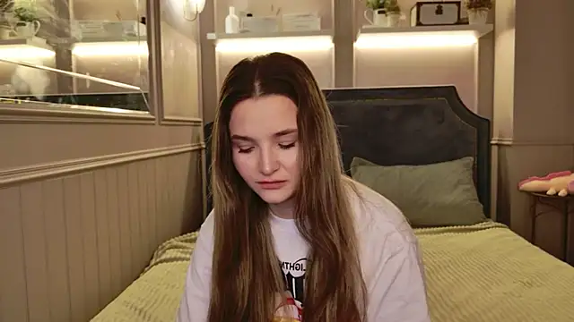 Snapshot of Lina_Sinerz chatting on 03-06-26, 08:38 Lina Sinerz online show from 03-06-26, 08:38