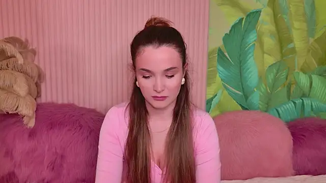 Lina Sinerz online show from 05-22-26, 03:50