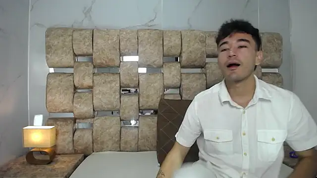 Snapshot of KathyAiden chatting on 02-13-26, 07:43 KathyAiden online show from 02-13-26, 07:43