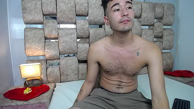 Snapshot of KathyAiden chatting on 02-25-26, 07:12 KathyAiden online show from 02-25-26, 07:12