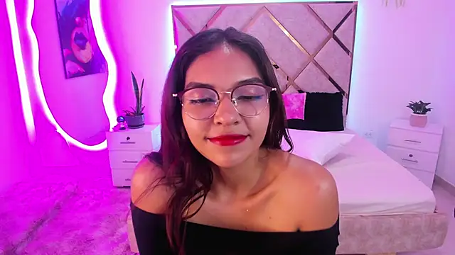 Snapshot of litle_slut chatting on 04-01-26, 05:08 litle slut online show from 04-01-26, 05:08