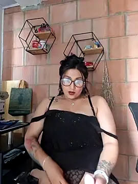 Snapshot of Magenta_Moon chatting on 03-02-26, 06:59 Magenta Moon online show from 03-02-26, 06:59