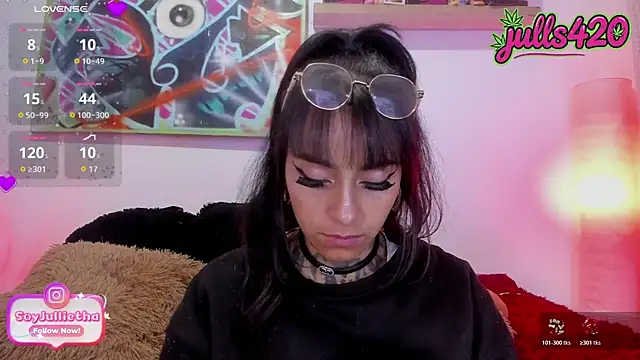 Snapshot of Julls420_ chatting on 07-15-26, 09:58 Julls420 online show from 07-15-26, 09:58