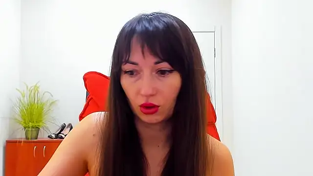 Snapshot of RosiAlina chatting on 02-09-26, 09:13 RosiAlina online show from 02-09-26, 09:13