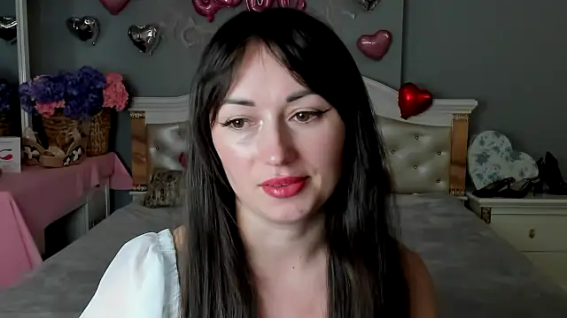 Snapshot of RosiAlina chatting on 02-13-26, 09:38 RosiAlina online show from 02-13-26, 09:38