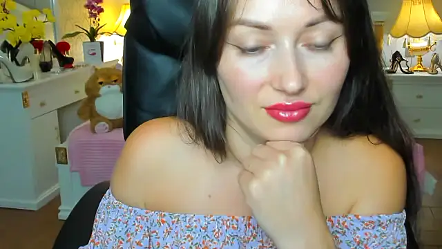 Snapshot of RosiAlina chatting on 07-24-26, 06:33 RosiAlina online show from 07-24-26, 06:33
