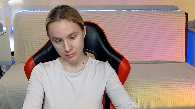 MiaBun1 online show from 05-02-26, 07:02