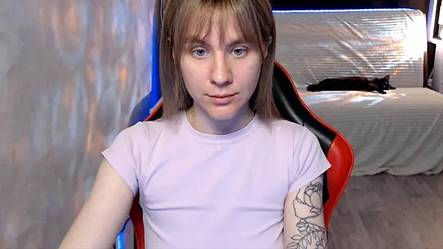 Snapshot of MiaBun1 chatting on 05-19-26, 01:50 MiaBun1 online show from 05-19-26, 01:50