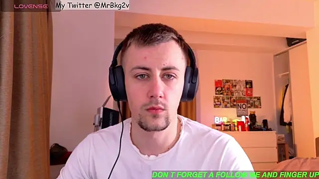 Snapshot of Brellisimo chatting on 06-04-26, 11:49 Brellisimo online show from 06-04-26, 11:49