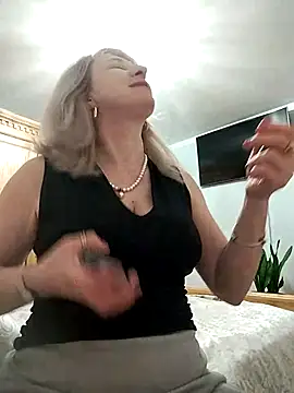 Snapshot of AhlyssaLove1155 chatting on 02-09-26, 07:18 AhlyssaLove1155 online show from 02-09-26, 07:18