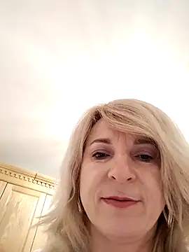 Snapshot of AhlyssaLove1155 chatting on 03-09-26, 04:49 AhlyssaLove1155 online show from 03-09-26, 04:49