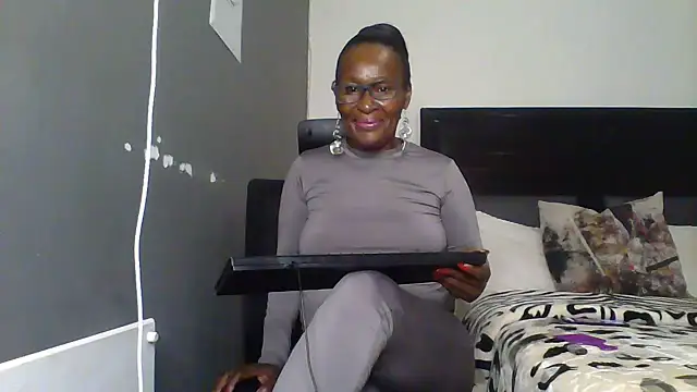 Snapshot of hotgrannxxx58 chatting on 07-15-26, 10:48 hotgrannxxx58 online show from 07-15-26, 10:48