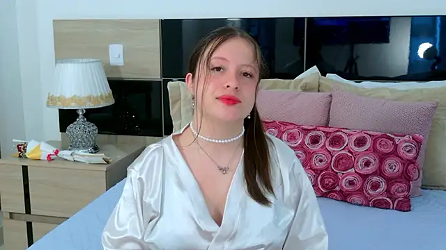 Snapshot of BellaFlecher chatting on 03-08-26, 03:16 BellaFlecher online show from 03-08-26, 03:16