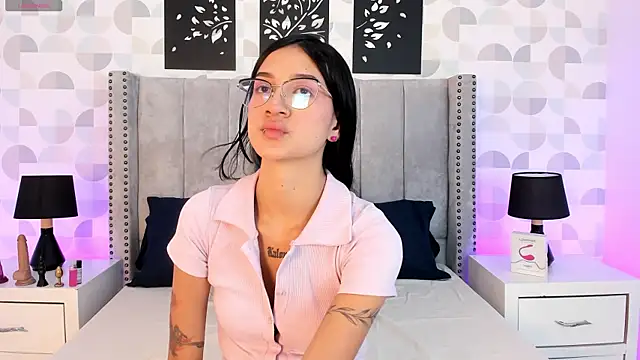 Snapshot of sara_stonems chatting on 12-18-25, 12:22 sara stonems online show from 12-18-25, 12:22