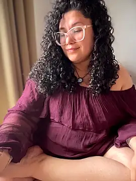 VanesssaMilf  online show from 04-21-26, 08:55