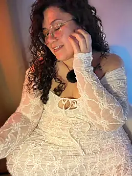 VanesssaMilf  online show from 06-06-26, 02:16