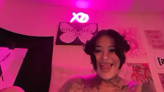 Snapshot of Itsonlyvirgo chatting on 02-20-26, 08:05 Itsonlyvirgo online show from 02-20-26, 08:05