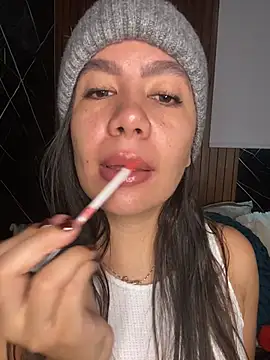 Snapshot of ValentinaEliot chatting on 04-01-26, 12:28 ValentinaEliot online show from 04-01-26, 12:28