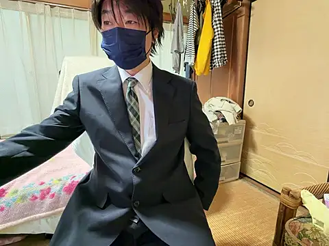 Snapshot of Hirokazu_12 chatting on 02-11-26, 02:27 Hirokazu 12 online show from 02-11-26, 02:27