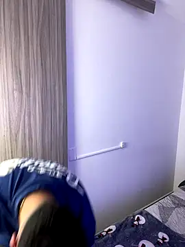 Goldenknight33 online show from 12-17-25, 05:08