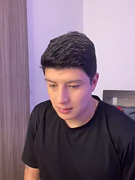 Goldenknight33 online show from 02-11-26, 04:01