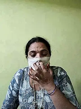 Snapshot of bhavyasri_55 chatting on 01-17-26, 04:33 bhavyasri 55 online show from 01-17-26, 04:33