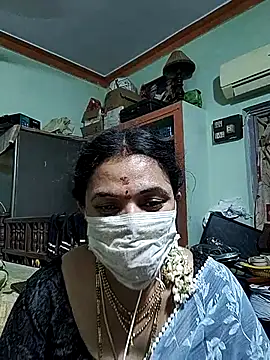 Snapshot of bhavyasri_55 chatting on 01-18-26, 02:43 bhavyasri 55 online show from 01-18-26, 02:43