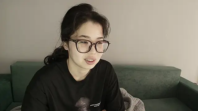 Snapshot of kimyjina chatting on 05-21-26, 03:24 kimyjina online show from 05-21-26, 03:24