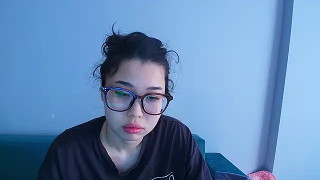 Snapshot of kimyjina chatting on 05-25-26, 03:12 kimyjina online show from 05-25-26, 03:12