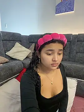 Snapshot of ladulcemary_ chatting on 01-06-26, 02:10 ladulcemary online show from 01-06-26, 02:10