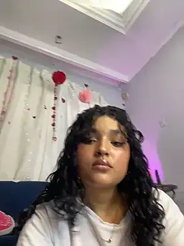 Snapshot of ladulcemary_ chatting on 02-19-26, 02:35 ladulcemary online show from 02-19-26, 02:35