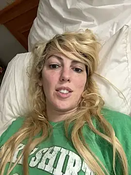 Snapshot of CelestialRuby chatting on 03-19-25, 01:10 CelestialRuby online show from 03-19-25, 01:10