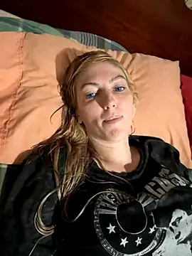 Snapshot of CelestialRuby chatting on 09-10-25, 10:32 CelestialRuby online show from 09-10-25, 10:32