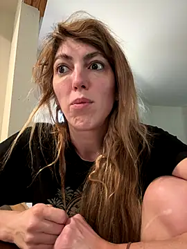 Snapshot of CelestialRuby chatting on 12-18-25, 04:46 CelestialRuby online show from 12-18-25, 04:46