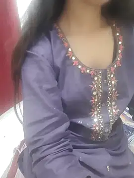 Snapshot of Tanu68 chatting on 02-08-26, 05:27 Tanu68 online show from 02-08-26, 05:27