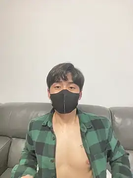 Snapshot of kimze7 chatting on 01-11-26, 02:44 kimze7 online show from 01-11-26, 02:44