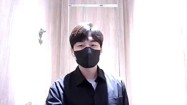 Snapshot of kimze7 chatting on 01-13-26, 07:02 kimze7 online show from 01-13-26, 07:02